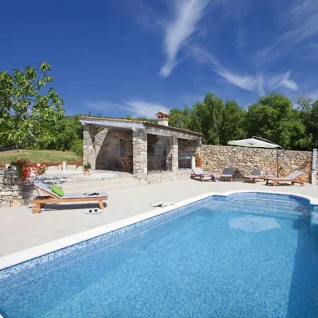Attractive With Private Swimming Pool Volleyball And Fenced Garden *