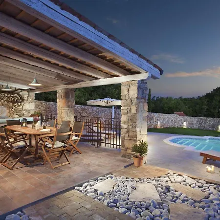 Villa Attractive With Private Swimming Pool Volleyball And Fenced Garden